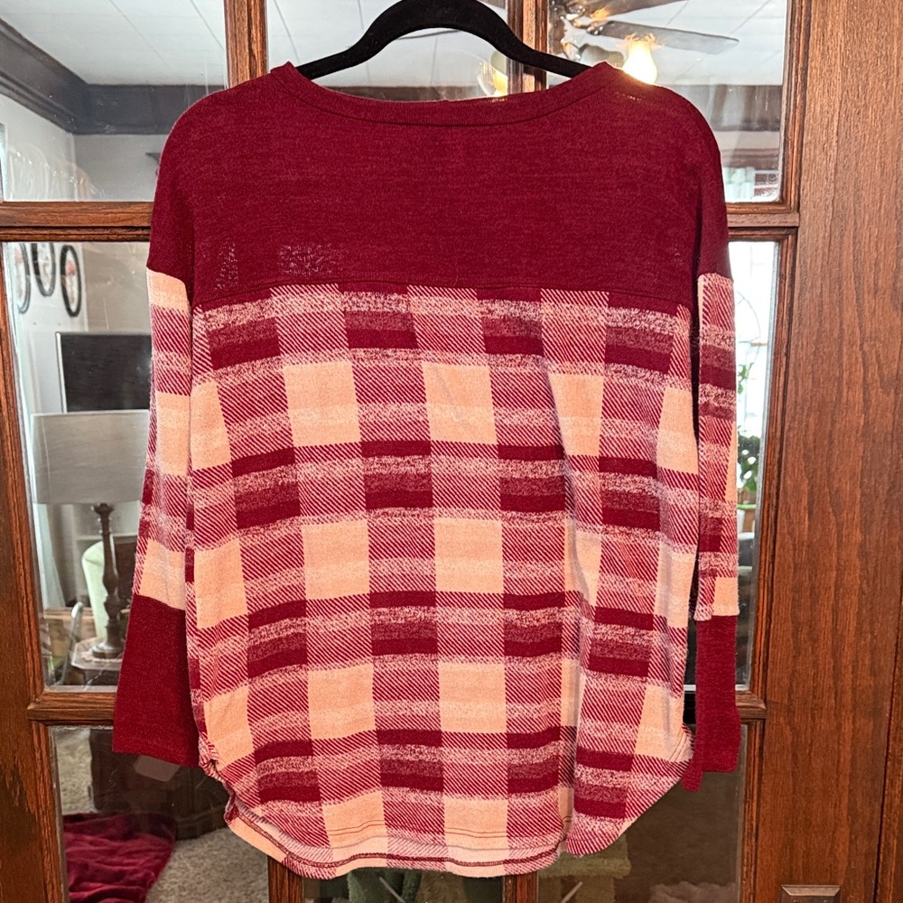 Emerald Womens‎ Burgundy Plaid Mixed Media Knit Top with Lace Back Detail Size L